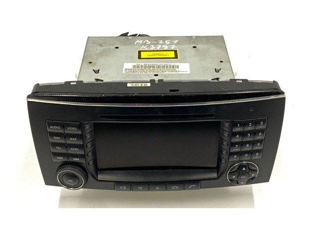 Радио/ проигрыватель CD/DVD / навигация