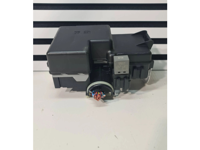 Блок предохранителей 31384034, 0339536 Volvo XC90