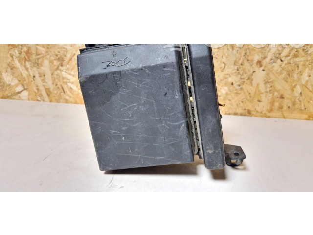 Блок предохранителей Mn124324 Mitsubishi Outlander