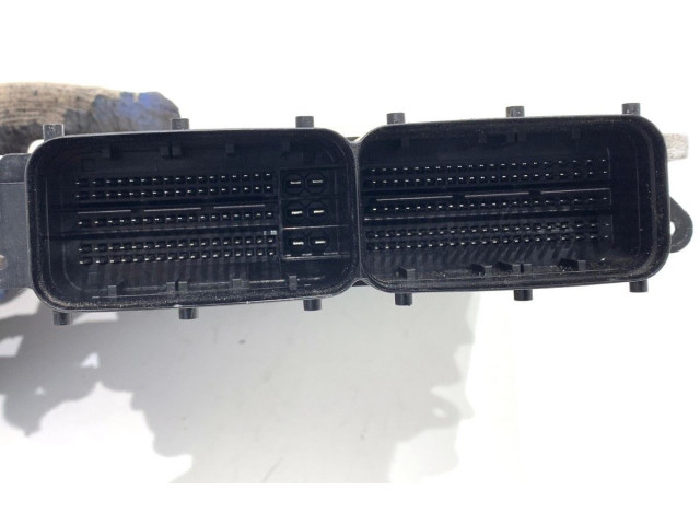 Блок управления двигателем ECU 05L907309B Skoda Kodiaq