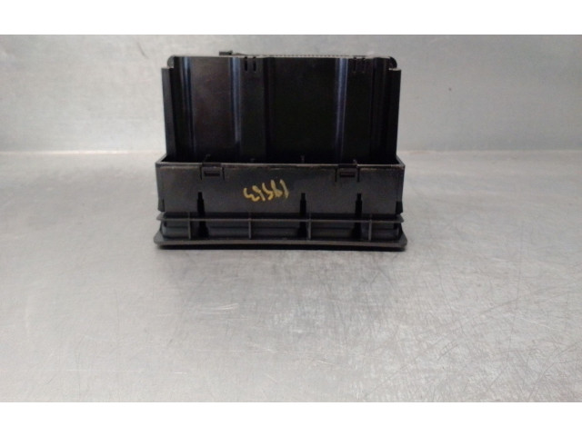 Блок управления климат-контролем 5047592   Saab 9-5