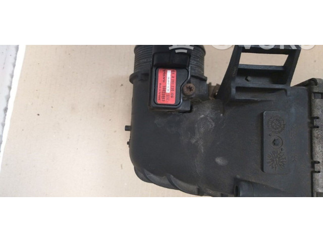 Pojistková skříňka Радиатор интеркулера IA1427, 0261230106 Volvo S80 2006