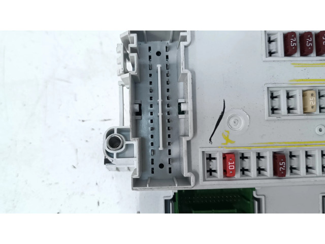 Блок предохранителей 68236667AG Jeep Cherokee