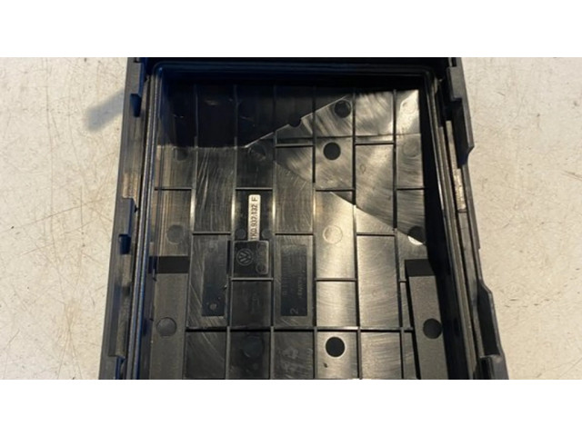 Крышка блока предохранителей 1K0937132F, 014189871 Audi A3 S3 8P