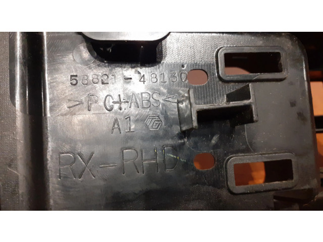 Другая центральная деталь консоли (туннеля)