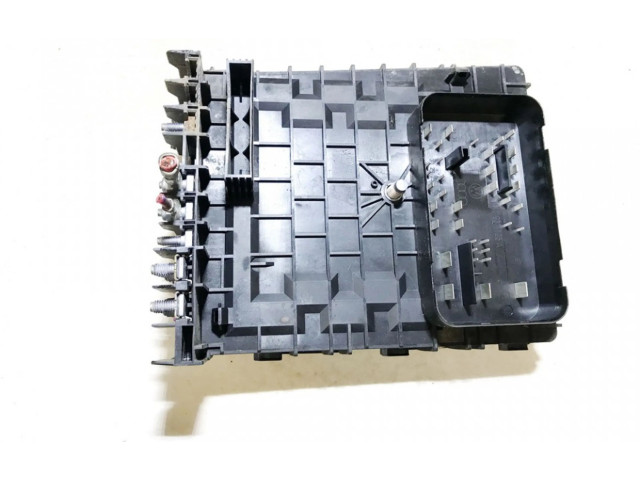 Блок предохранителей 1k0937125a, 4932631 Volkswagen Jetta V