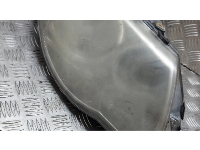 Передняя фара  