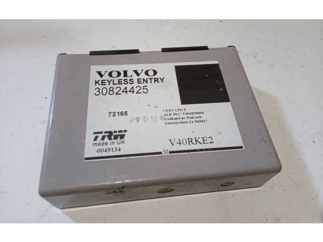   Pojistková skříňka 30824425, 0049134   Volvo S40, V40 2002