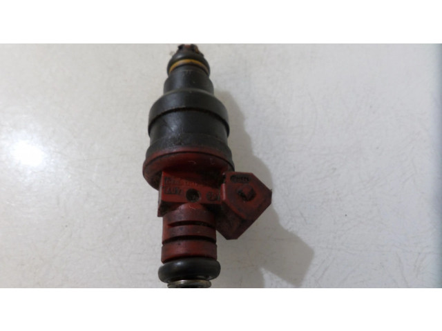 Vstřikovač 280150778 BMW 7 E38 pro benzínový motor 3.0