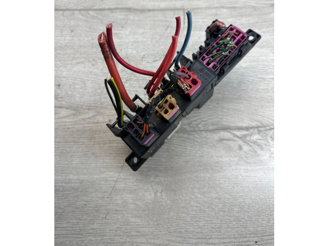 Ящик предохранителей (комплект) 8L0941822 Volkswagen New Beetle