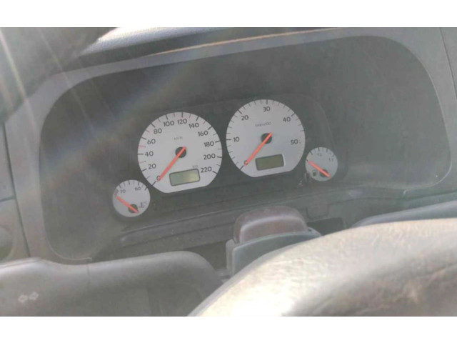 Панель приборов Volkswagen Golf III