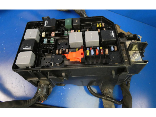 Блок предохранителей 101152347, TA5376 Volvo XC40