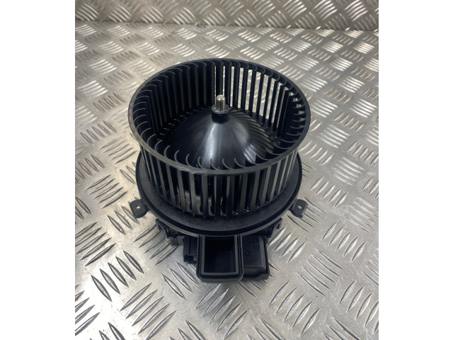 Вентилятор печки    4M1820021C   Audi Q8