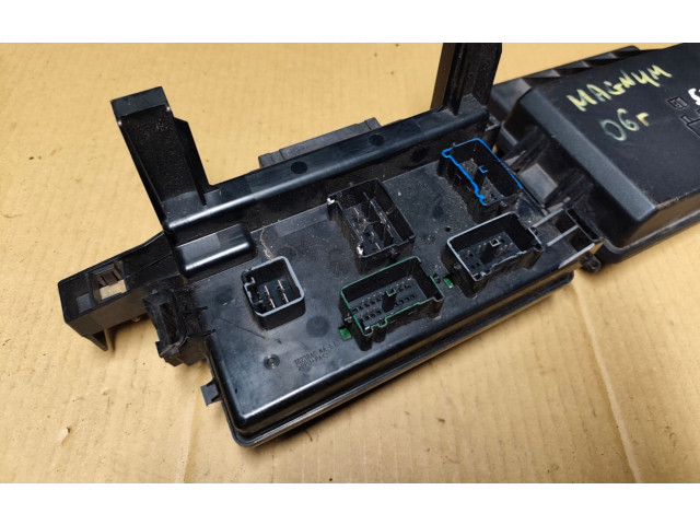 Блок предохранителей P05087166AI   Chrysler 300 - 300C    