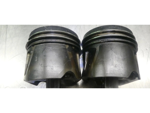 Píst 642 Mercedes-Benz C AMG W204 3.0