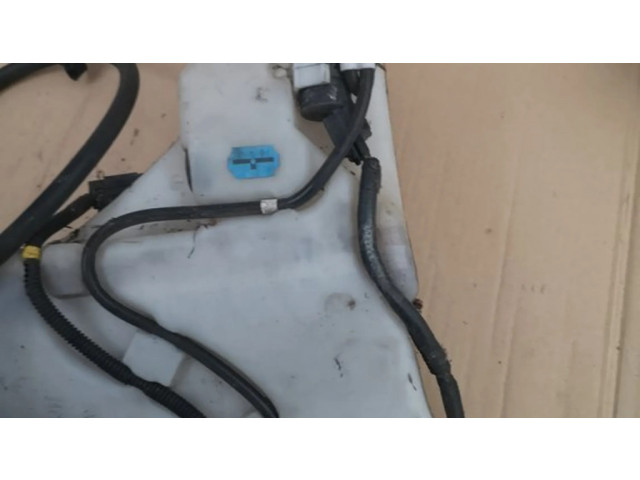 Бачок оконной жидкости