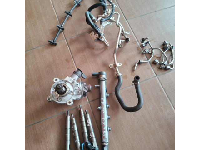 Vstřikovač A6540704301, 0445010736 Mercedes-Benz E W213 pro naftový motor 2.2