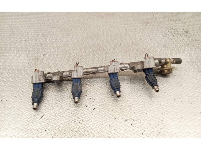 Vstřikovač 232500J010 Toyota Yaris -