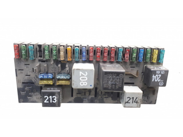 Pojistková skříňka 443941822B, 223 Audi 80 90 S2 B4 1994