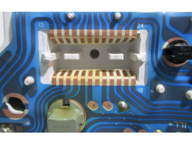 Блок управления климат-контролем MR381549 Mitsubishi Space Wagon