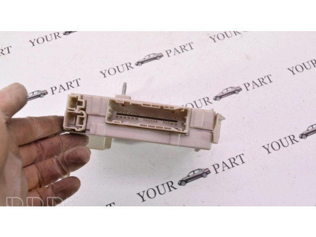 Pojistková skříňka 8267030230 Lexus GS 300 350 430 450H 2005