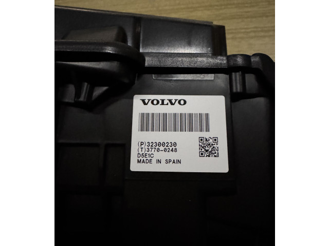 Дисплей 32300230 Volvo S60