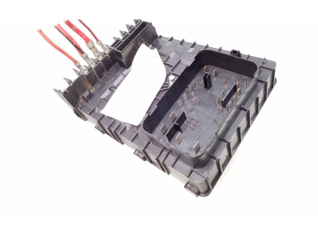   Pojistková skříňka 1K0937125C, 7M0951253A   Volkswagen Tiguan 2009