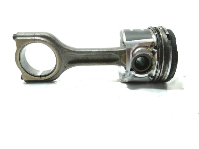 Поршень 9HX Citroen C4 I Picasso