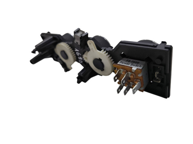 Блок управления климат-контролем 34030162, E07010801   Ligier JS 50