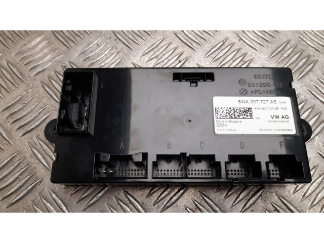 Блок управления климат-контролем 5WA907727AE   Skoda Octavia Mk4