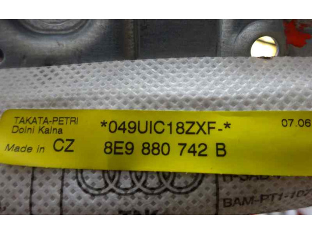 Подушка безопасности двери 8E9880742B Audi A4 Allroad