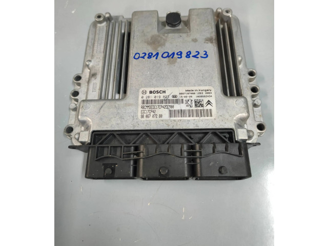 Řídící jednotka 9806707280, 0281019823 Peugeot 508 2015