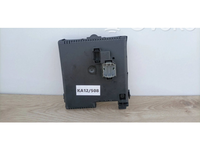 Блок предохранителей 30786646    Volvo XC90   