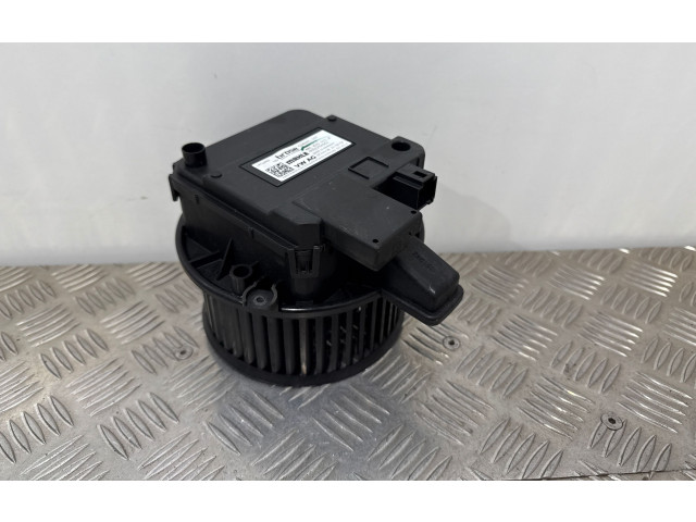 Вентилятор печки 4M1820021B Audi Q5 SQ5