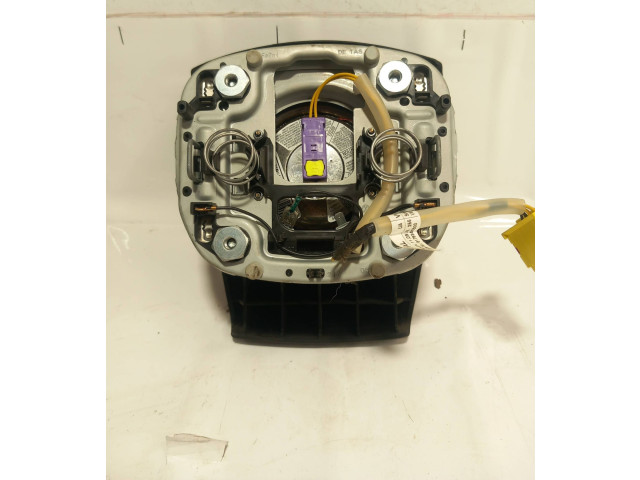 Подушка безопасности водителя 5J0880201C   Skoda Octavia Mk2 (1Z)