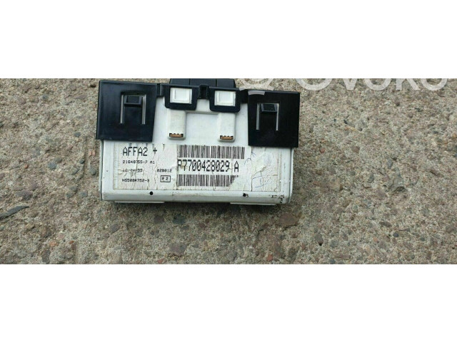 Дисплей P7700428029A Renault Laguna I