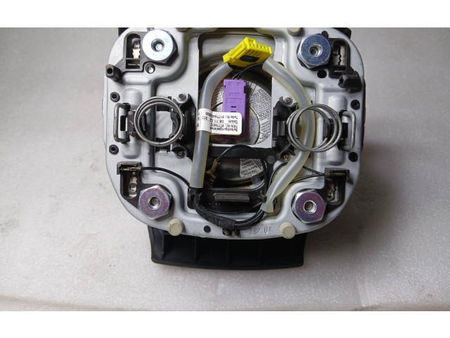 Подушка безопасности водителя 61774050B, 6Y0880201F Skoda Fabia Mk1 (6Y)