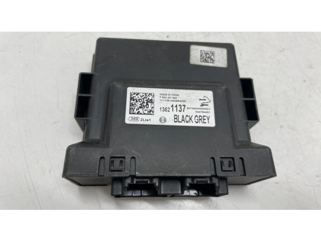 Блок управления 13521137 Opel Zafira C