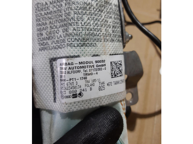 Подушка безопасности в сиденье    Audi A1