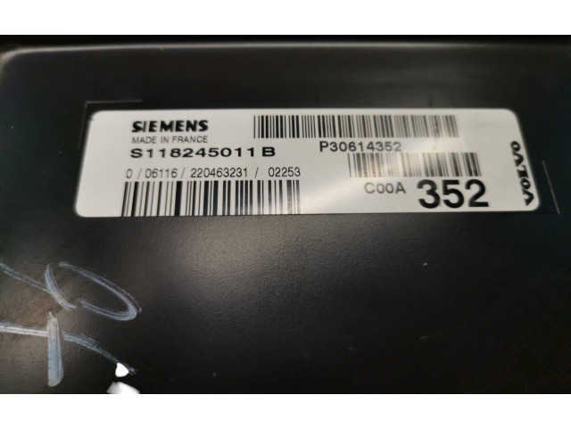 Блок управления двигателя P30614352, S118245011B Volvo S40, V40