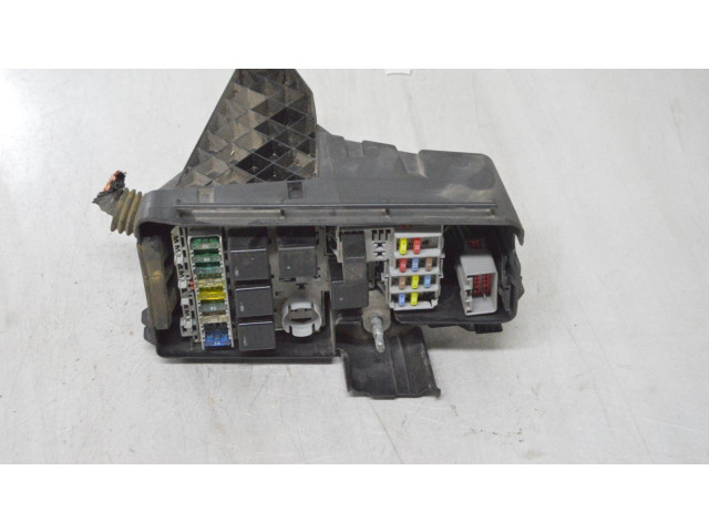 Блок предохранителей    Volvo S60    