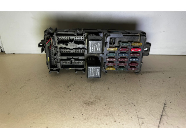 Блок предохранителей MB920106, 006486 Mitsubishi Galant