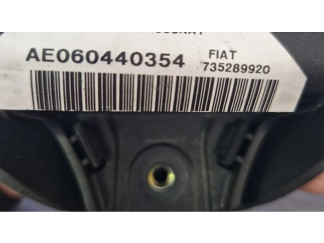Подушка безопасности водителя 735289920, AE060440354 Alfa Romeo 147