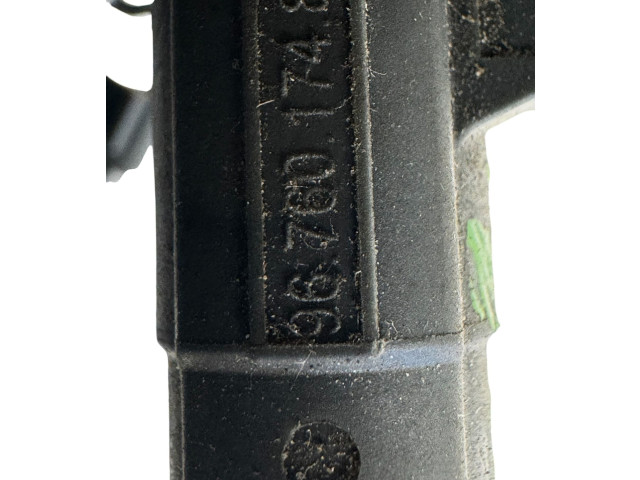 Форсунка 9676017480    Citroen C3 Aircross  HMZ(EB2F)       HM01 