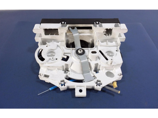 Блок управления климат-контролем Daihatsu Sirion