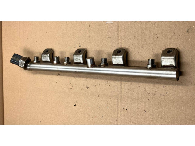 Vstřikovací lišta 7537319 BMW M5 F10 M5 S63B44B 412kw