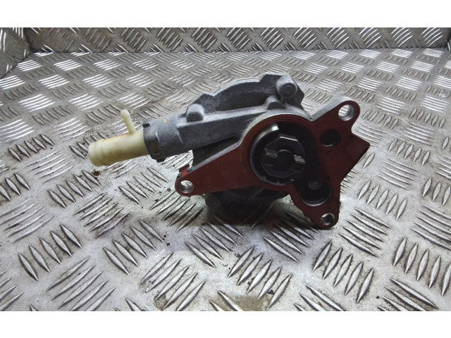 Вакуумный насос 146508418R   Nissan  Navara D23  2015 -  года