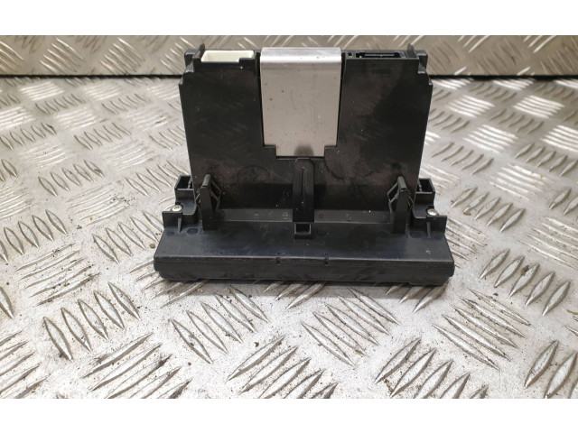 Дисплей    69199100   Volvo V50