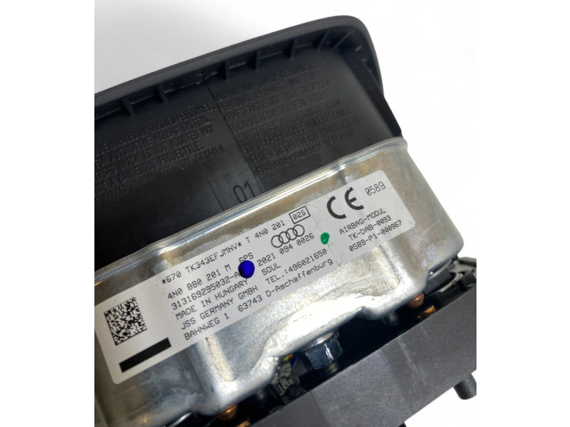Подушка безопасности водителя 4N0880201M Audi e-tron