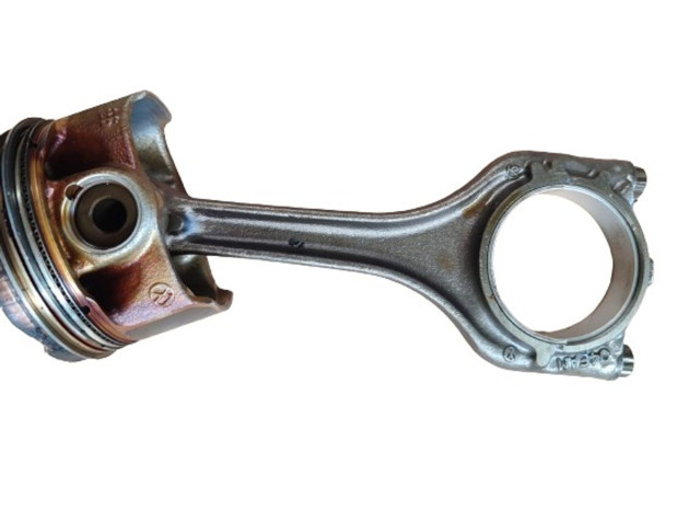  Поршень  4E107065FA, 4E198401D  Audi A3 S3 8V  